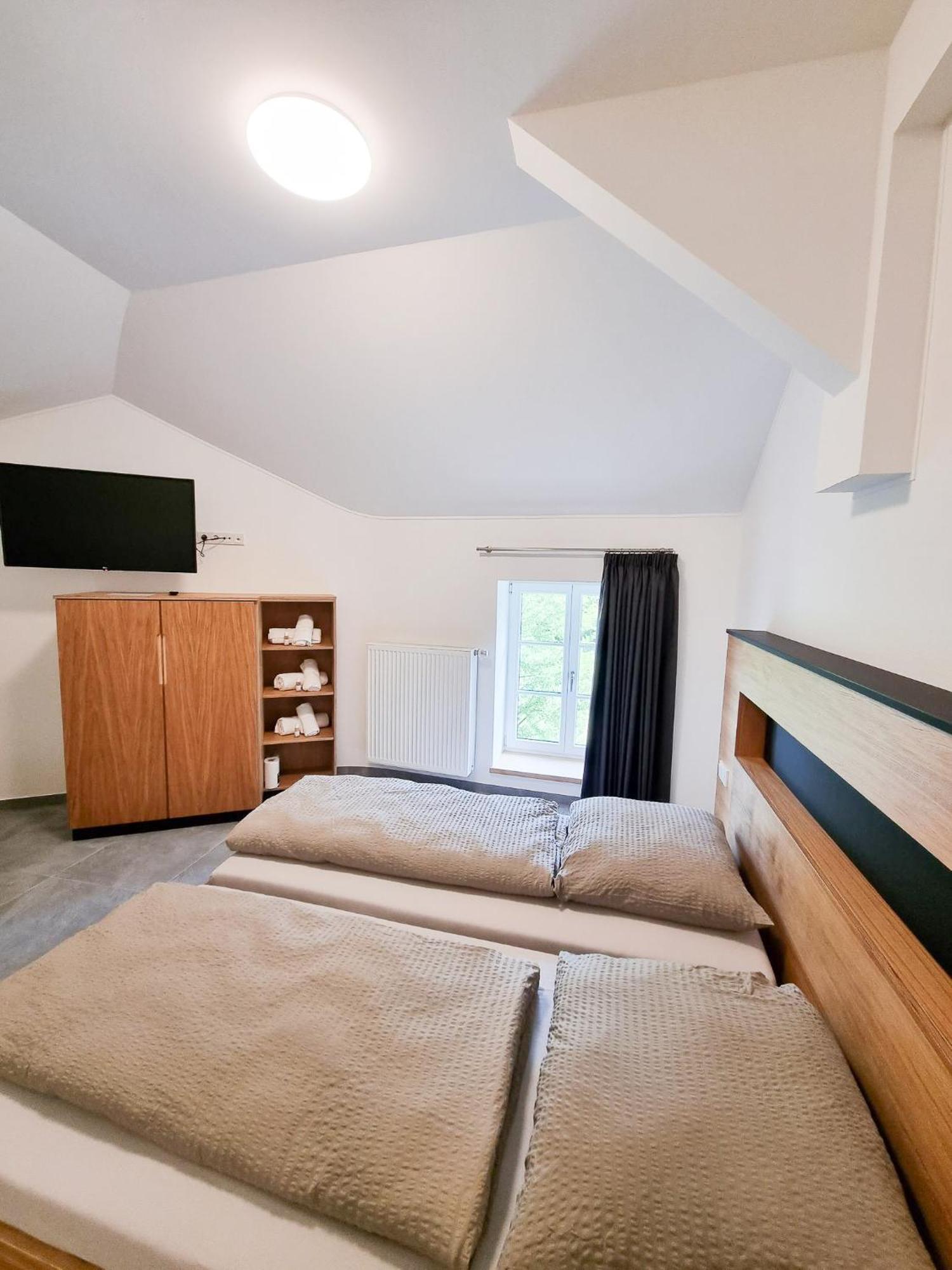Rackésmillen Hotell Enscherange Exteriör bild